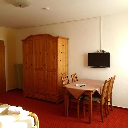 Hotel Gasthof Zum Neubau Kisslegg Bilik gambar